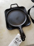 2 Lodge skillets