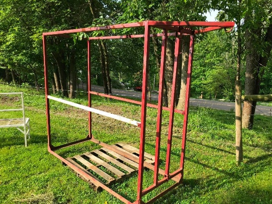 Cattle Grooming Chute