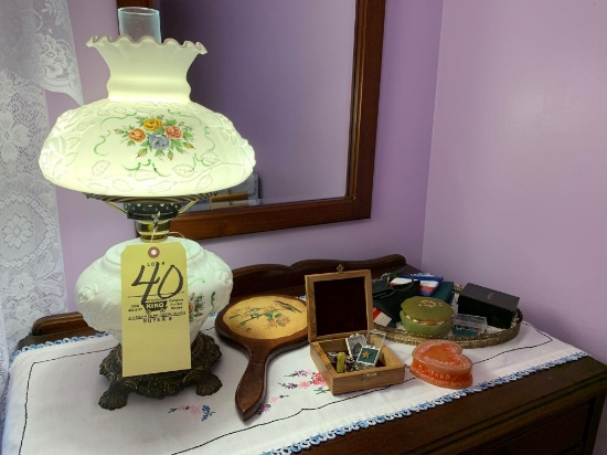 Lamp and Dressertop Contents