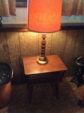 End table w/ lamp