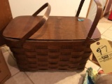 Woven picnic basket