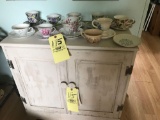 Washstand. Cups and saucers