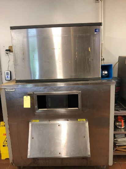 Manitowoc ice unit over 5ftx34inch ice box