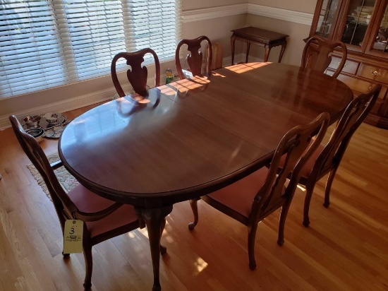 Queen Anne Style Thomasville Dining Room Table
