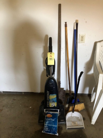 Sharp sweeper, brooms, shovel and dust pan