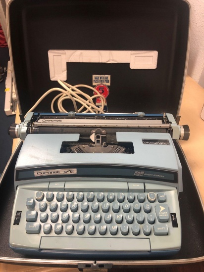 Coronet Super 12 typewriter