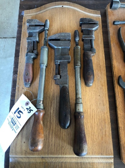 Early tool display