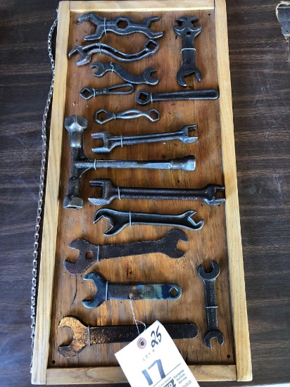 Early tool display