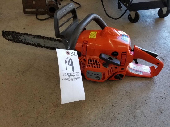 Husqvarna 425 chainsaw