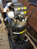 Central pneumatic compressor, 2.5hp, 21 gal