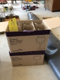 2 boxes of wine glasses
