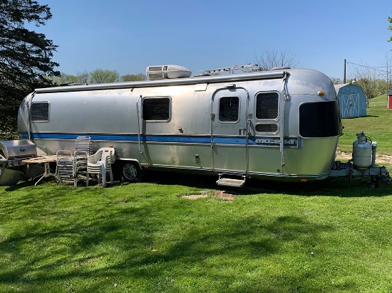 1985 Airstream - Autos - 16117 Pete Kiko Jr.