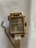 14K 17-jewel ladies wristwatch