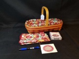 Longaberger 1995 tulip basket w/ liner, tie on, 2 tulip basket napkins