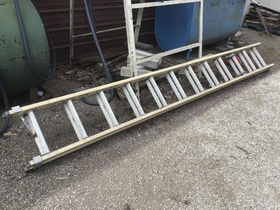 24' fiberglass extension ladder