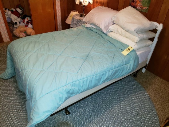 Full Bed, 4-Drawer Dresser
