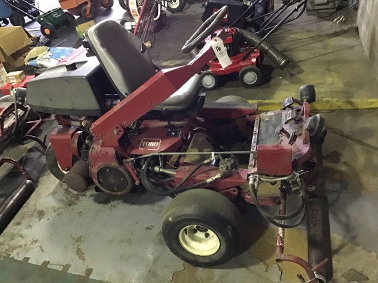 Toro 3000 greens mower with gas engine. Needs work