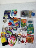 (12) Yo-yos, strings, extra packaging w/ no yo-yos