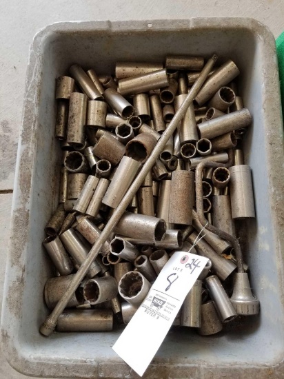 Large box assorted sockets