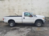 2014 Ford F250, 6.2L, gas, 3/4 ton, 4x4, V Boss plow and bracket
