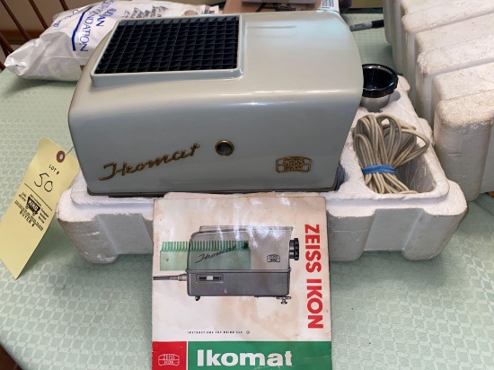 Zeiss Ikon Ikomat slide projector. Slide trays