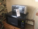 Black & Decker toaster oven, GE microwave