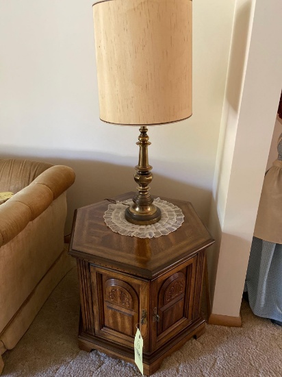 Pair of Matching End Tables and Lamps