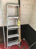 5ft aluminum step ladder