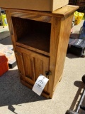 Oak side stand