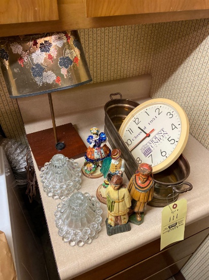 Lamp, Figurines, Clock, Glassware