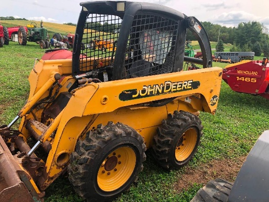 JD 240 skid loader 3604 hours, w/ mat. bucket, ext. hyd., New Solideal SKS 732 tires and rims