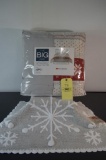 Holiday Full/Queen comforter & rug