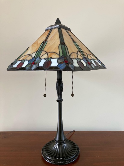 Quoizel Stained glass quality lamp