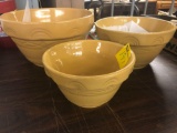 RRP Co Roseville 3 pc stacking mixing bowls