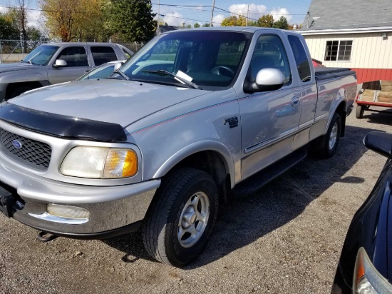 1998 Ford F150, ext cab, bed cover, hitch