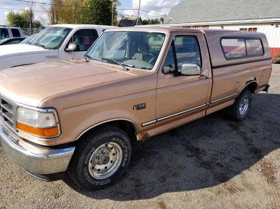 1995 F150 Pickup, with cap, runs