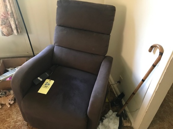Therapeutic lift chair, works good