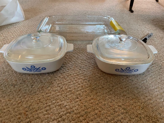 2 Corning ware serving pieces - Pyrex dish