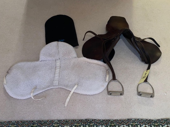 English saddle w/ pads