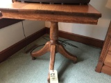 Oak ped table
