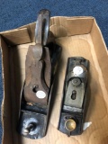 2 wood planes