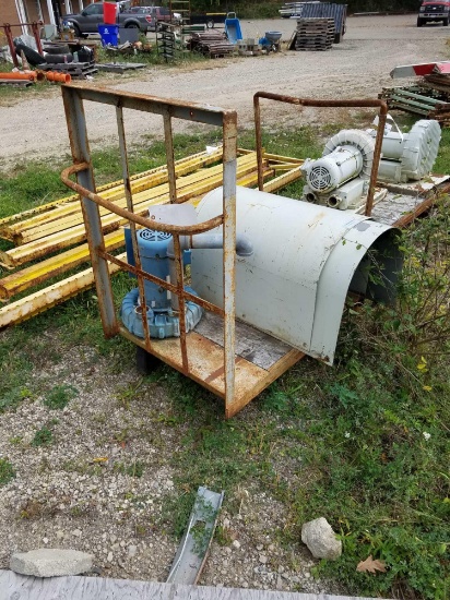 4-wheel cart on casters