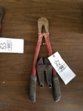 Bolt cutter and extra attachment