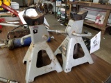 Pair of 3-ton jack stands