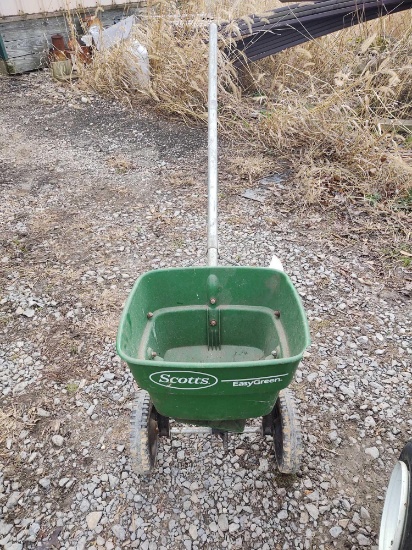 Scott's easy green spreader