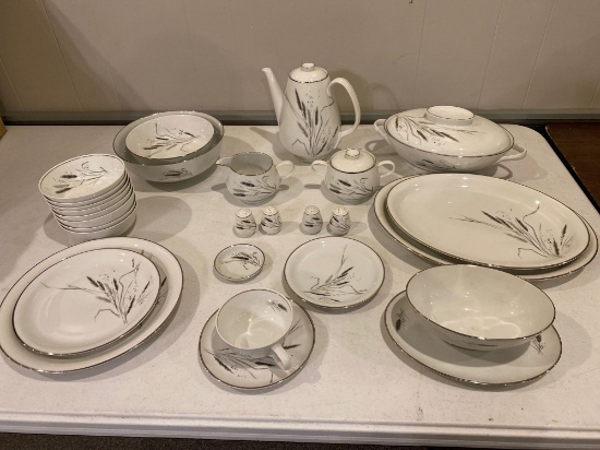 Bavaria Germany "Easterling Ceres" set of China, approx. (62) pcs. service for (8).
