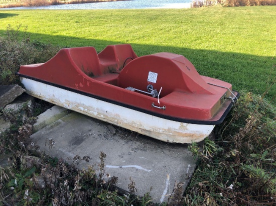 Two Person Paddle Boat *Damaged*