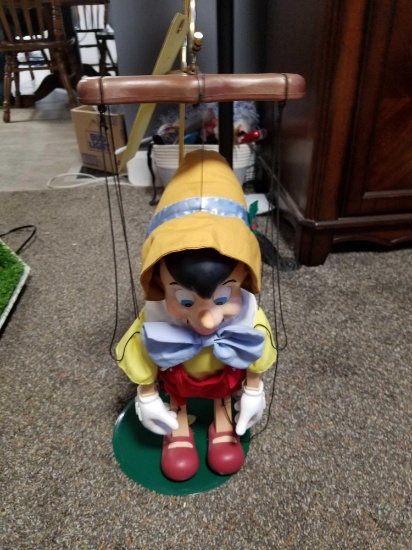 Pinocchio marinette with stand