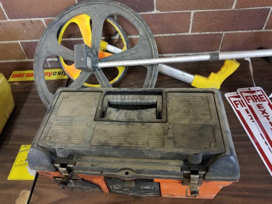 2 measure wheels, toolbox