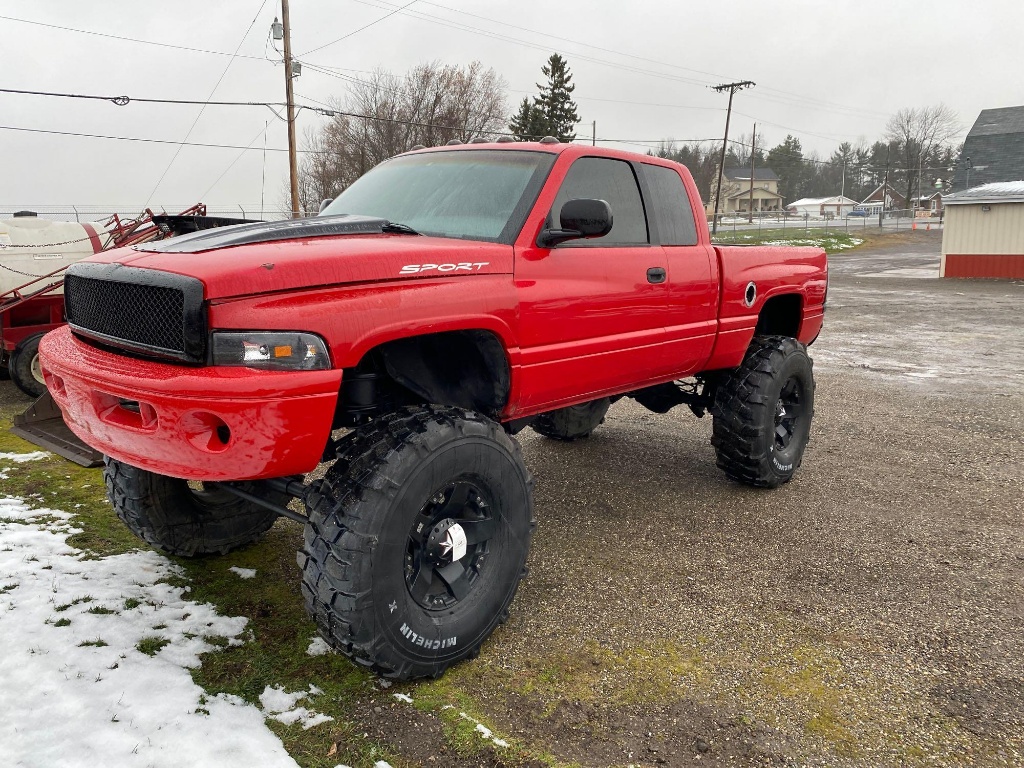 1999 Dodge Ram 1500 4x4 Lifted 142,558 miles | Cars & Vehicles Cars |  Online Auctions | Proxibid